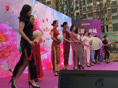 創(chuàng)新引領(lǐng)風(fēng)尚 甘肅制高點(diǎn)廣告裝飾，打造蘭州慶典活動(dòng)新標(biāo)桿